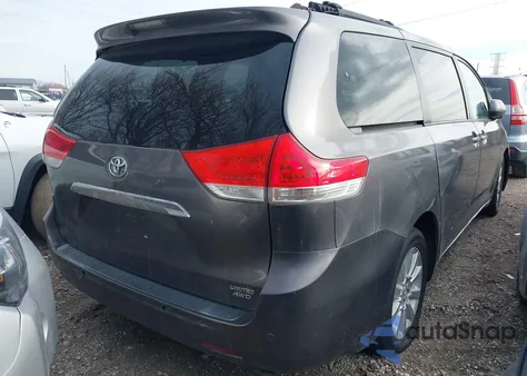 2011 Toyota Sienna Limited из США, поврежденный, VIN 5TDDK3DC8BS017114
